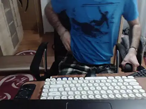 uncutguy01 online show from 03-21-25, 04:28