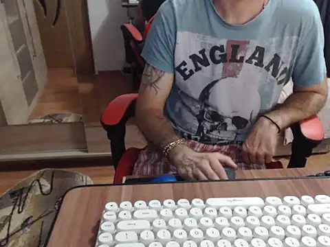 uncutguy01 online show from 09-15-25, 05:29