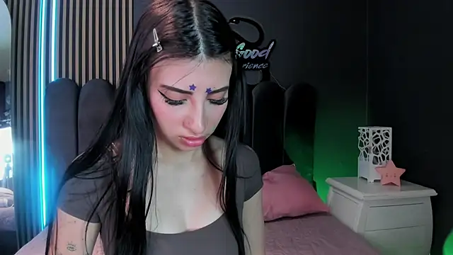 Nicolette ks  online show from 06-30-26, 05:08