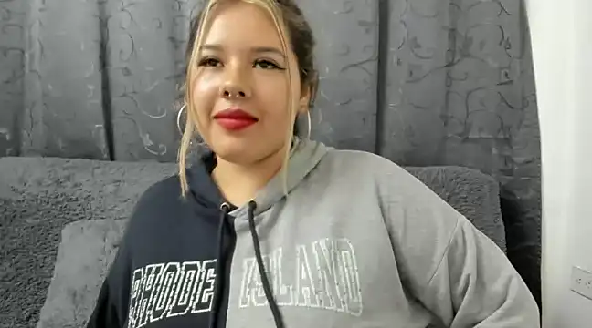 LinaBrowm online show from 01-23-25, 02:02