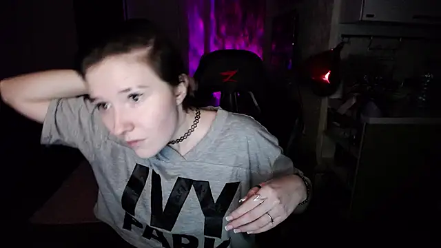 Kira Bakker online show from 03-09-25, 10:19