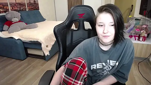 Kira Bakker online show from 09-25-25, 05:38