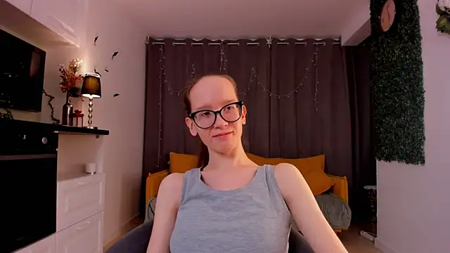 BettyBrowni online show from 02-05-25, 04:03