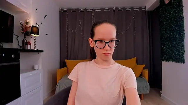 BettyBrowni online show from 02-10-25, 01:24