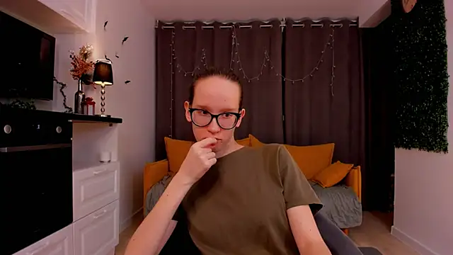 BettyBrowni online show from 02-11-25, 01:20