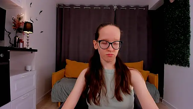 BettyBrowni online show from 02-15-25, 04:12