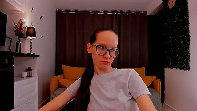 BettyBrowni online show from 02-24-25, 04:04