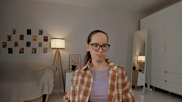 BettyBrowni online show from 03-18-25, 01:21