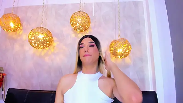 victoria aleia  online show from 12-24-24, 10:39