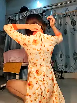 Snapshot of Kami_gaam chatting on 01-04-25, 04:01 Kami gaam online show from 01-04-25, 04:01