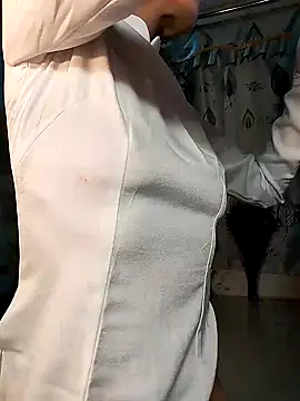 Snapshot of Kami_gaam chatting on 01-18-25, 08:31 Kami gaam online show from 01-18-25, 08:31