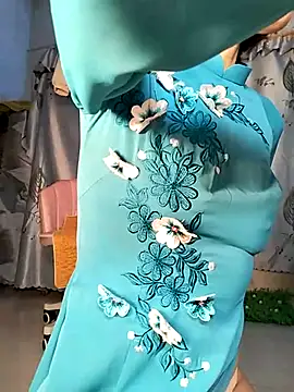 Snapshot of Kami_gaam chatting on 02-04-25, 03:22 Kami gaam online show from 02-04-25, 03:22