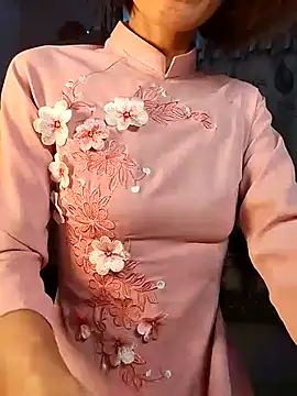 Snapshot of Kami_gaam chatting on 02-18-25, 10:03 Kami gaam online show from 02-18-25, 10:03