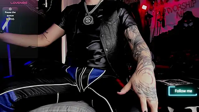 Snapshot of allanhurtss chatting on 10-05-25, 04:38 allanhurtss online show from 10-05-25, 04:38