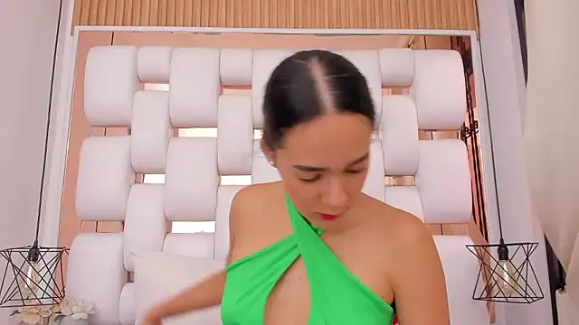 EmmyCruzZ online show from 01-14-26, 07:19