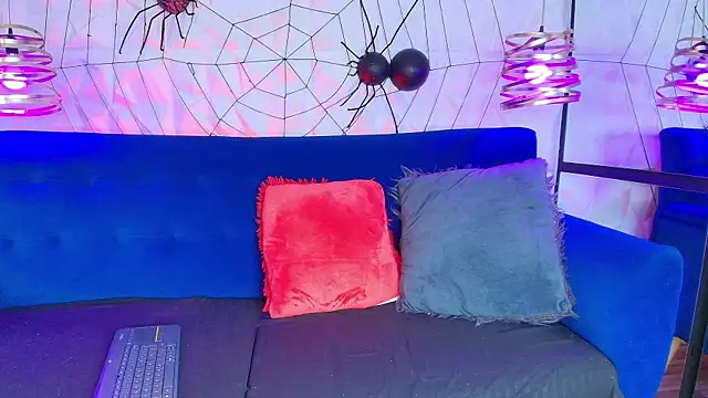 sarah banks1 online show from 11-29-25, 03:20