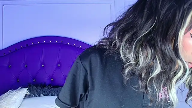 sarah banks1 online show from 06-25-26, 11:04