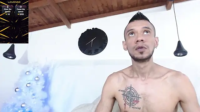 Snapshot of BIGZEHUZ chatting on 12-09-24, 07:39 BIGZEHUZ online show from 12-09-24, 07:39