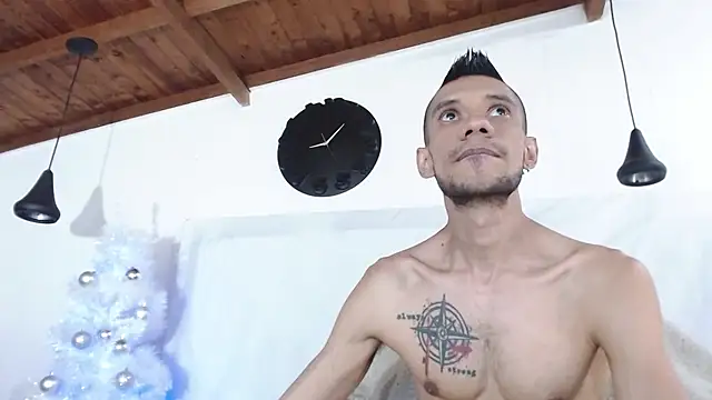 Snapshot of BIGZEHUZ chatting on 12-18-24, 03:26 BIGZEHUZ online show from 12-18-24, 03:26