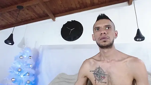 Snapshot of BIGZEHUZ chatting on 01-03-25, 07:49 BIGZEHUZ online show from 01-03-25, 07:49