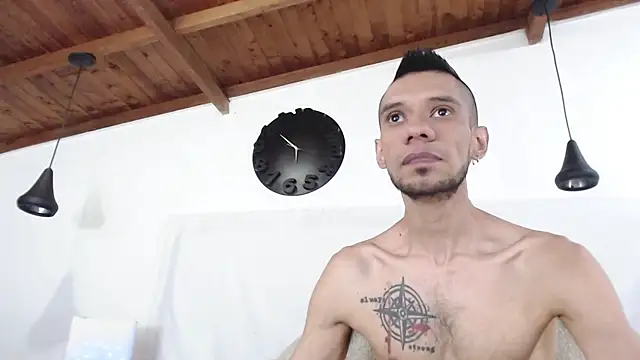 Snapshot of BIGZEHUZ chatting on 01-13-25, 02:11 BIGZEHUZ online show from 01-13-25, 02:11