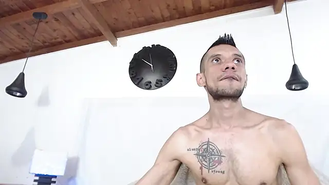 Snapshot of BIGZEHUZ chatting on 01-30-25, 11:33 BIGZEHUZ online show from 01-30-25, 11:33