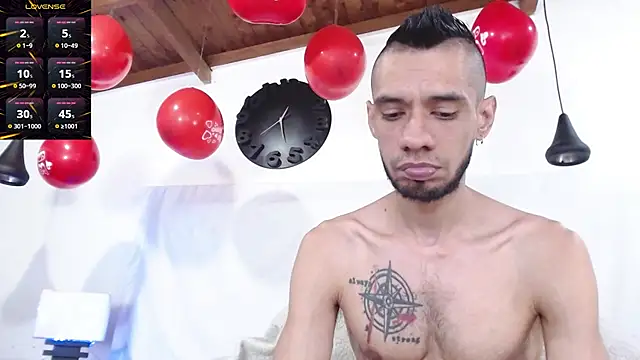 Snapshot of BIGZEHUZ chatting on 02-16-25, 02:53 BIGZEHUZ online show from 02-16-25, 02:53