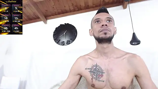 Snapshot of BIGZEHUZ chatting on 02-17-25, 06:26 BIGZEHUZ online show from 02-17-25, 06:26