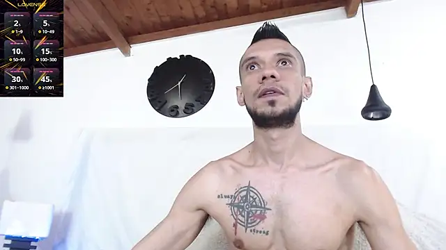 Snapshot of BIGZEHUZ chatting on 02-18-25, 12:48 BIGZEHUZ online show from 02-18-25, 12:48