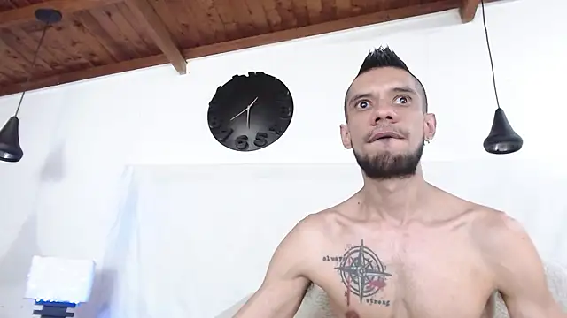 Snapshot of BIGZEHUZ chatting on 02-21-25, 09:45 BIGZEHUZ online show from 02-21-25, 09:45