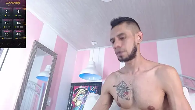 Snapshot of BIGZEHUZ chatting on 03-23-25, 08:26 BIGZEHUZ online show from 03-23-25, 08:26