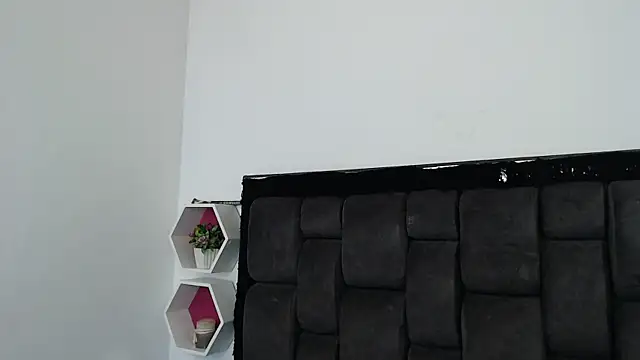 Emma Evelyn online show from 01-24-25, 03:13