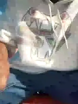 Snapshot of Leonul chatting on 12-18-24, 09:25 Leonul online show from 12-18-24, 09:25