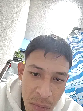 Snapshot of Leonul chatting on 01-12-25, 12:49 Leonul online show from 01-12-25, 12:49