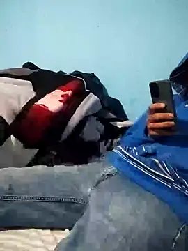 Snapshot of Leonul chatting on 01-19-25, 01:44 Leonul online show from 01-19-25, 01:44