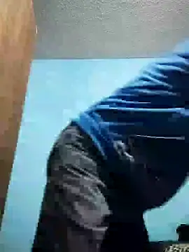 Snapshot of Leonul chatting on 01-24-25, 10:53 Leonul online show from 01-24-25, 10:53