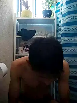 Snapshot of Leonul chatting on 02-10-25, 09:36 Leonul online show from 02-10-25, 09:36