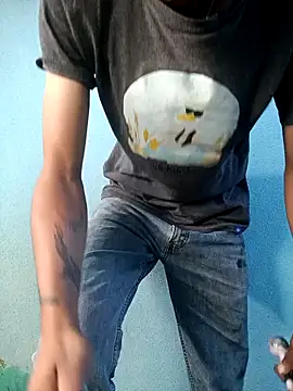 Snapshot of Leonul chatting on 03-04-25, 02:32 Leonul online show from 03-04-25, 02:32