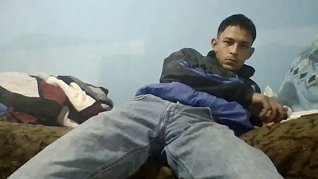 Snapshot of Leonul chatting on 03-13-25, 01:18 Leonul online show from 03-13-25, 01:18