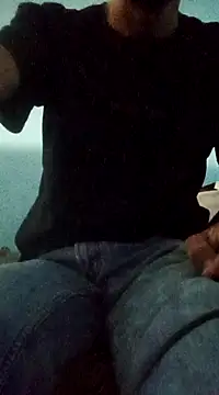 Snapshot of Leonul chatting on 03-22-25, 06:11 Leonul online show from 03-22-25, 06:11