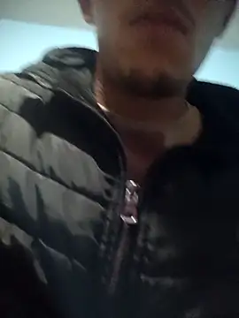 Snapshot of Leonul chatting on 10-05-25, 06:12 Leonul online show from 10-05-25, 06:12