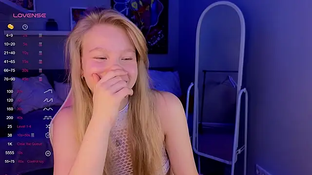 Sarra Cooper online show from 02-18-25, 04:37