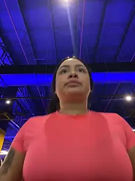 Pretty Isadora online show from 01-28-25, 01:50