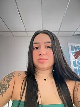 Pretty Isadora online show from 02-20-25, 10:26