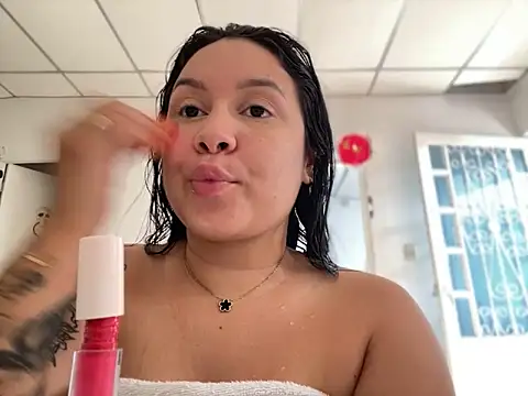 Pretty Isadora online show from 03-12-25, 09:03