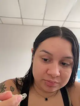 Pretty Isadora online show from 03-14-25, 09:00