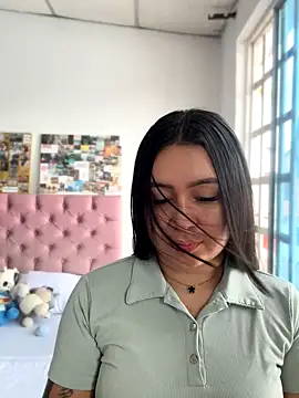 Pretty Isadora online show from 10-04-25, 07:34