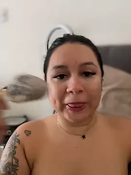 Pretty Isadora online show from 10-09-25, 07:56