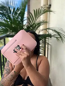 Pretty Isadora online show from 01-17-26, 06:55