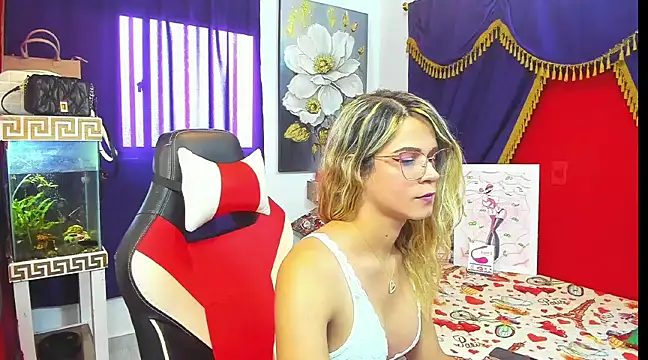 isabella lunats online show from 03-11-25, 05:02